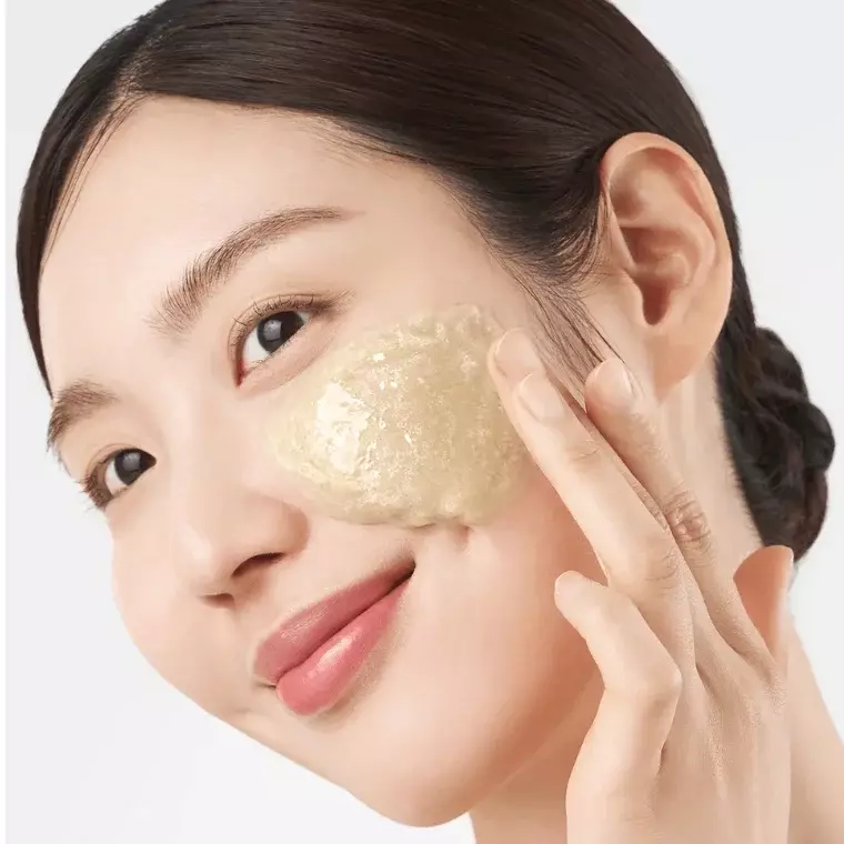 Oat In Gentle Exfoliating Face Cleanser [150ml] - Image 2